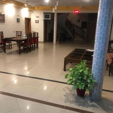 New Shelton Guest House 伊斯兰堡 外观 照片