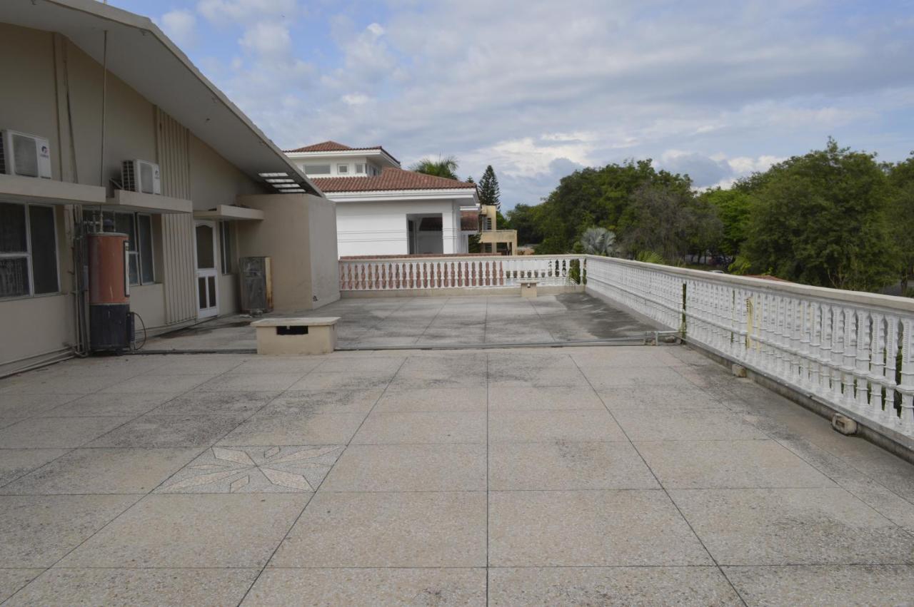 New Shelton Guest House 伊斯兰堡 外观 照片