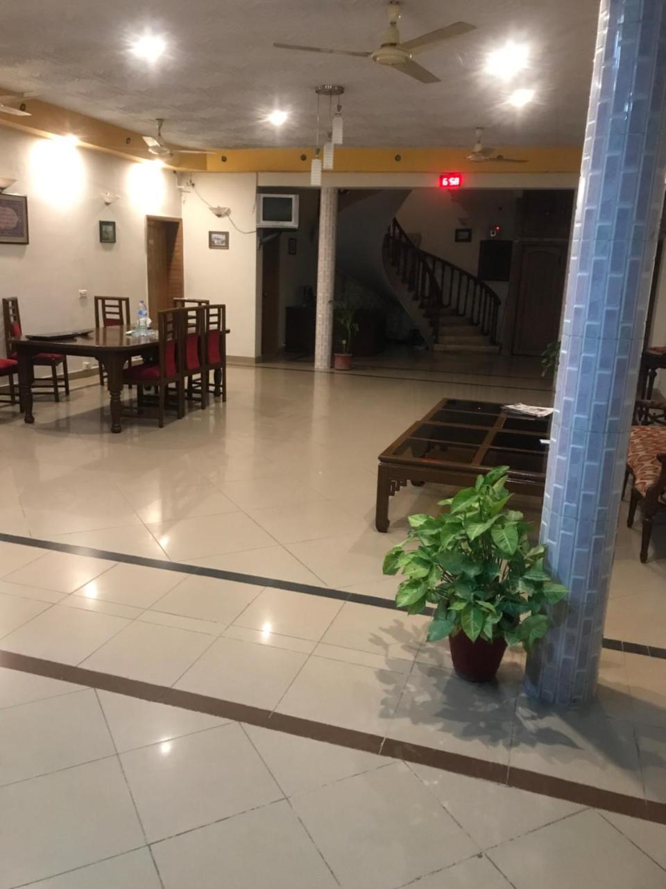 New Shelton Guest House 伊斯兰堡 外观 照片