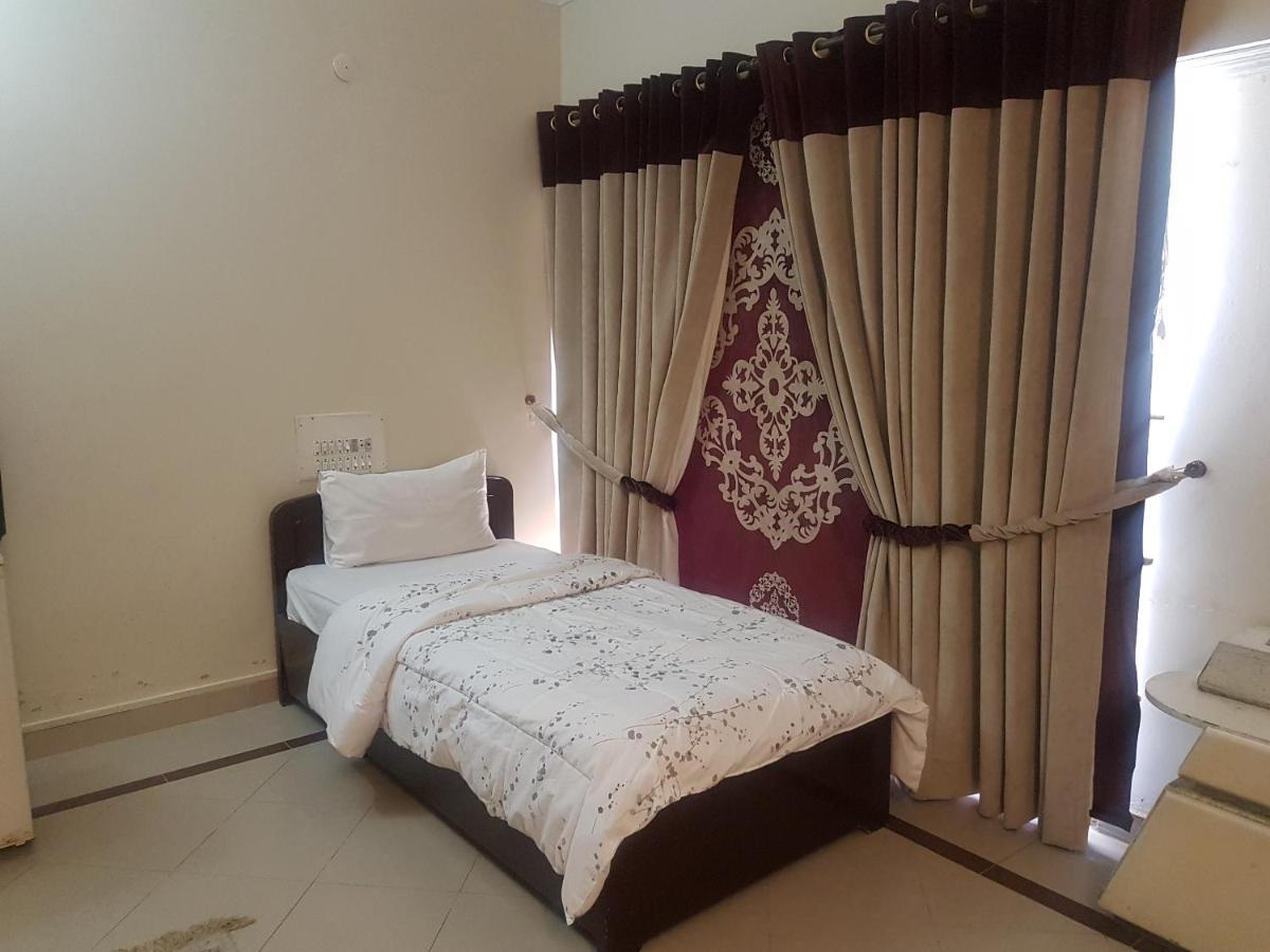 New Shelton Guest House 伊斯兰堡 外观 照片