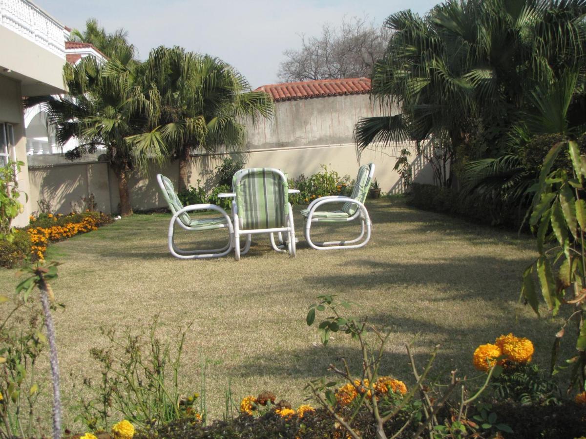 New Shelton Guest House 伊斯兰堡 外观 照片