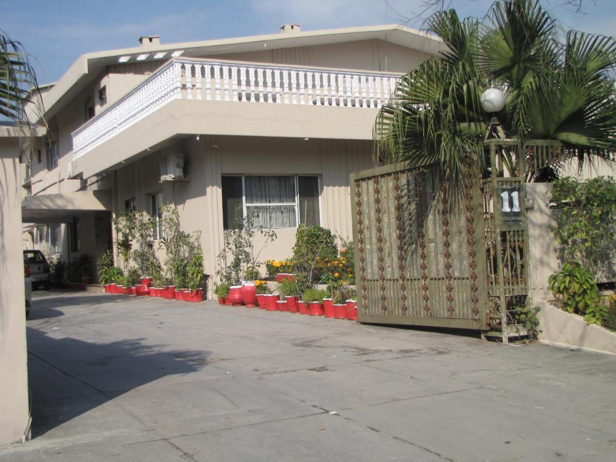 New Shelton Guest House 伊斯兰堡 外观 照片